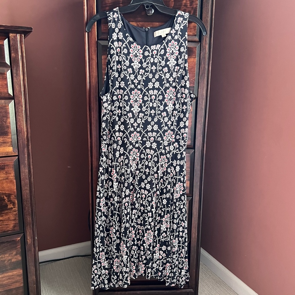 Loft A-line Sleeveless Navy Blue Dress w Pink & Whote Flowers, Size Large.